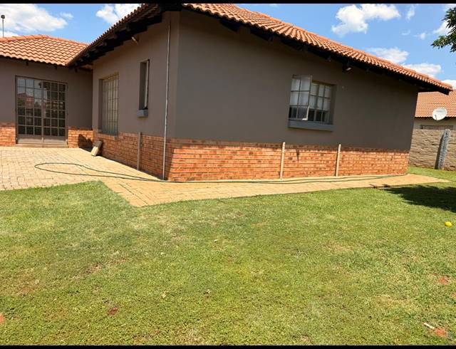 3 BEDROOM HOUSE FOR SALE IN WATERKLOOF EAST